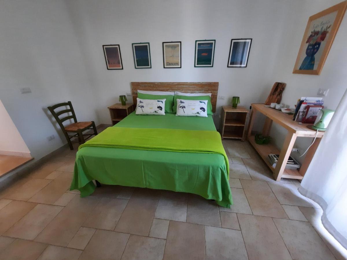Le Radici Bed and Breakfast Monopoli Exteriör bild